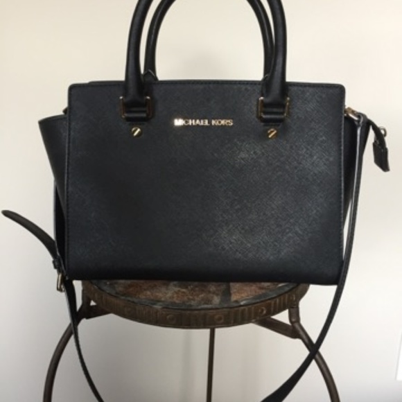Michael Kors Selma Medium Satchel - Picture 2 of 4